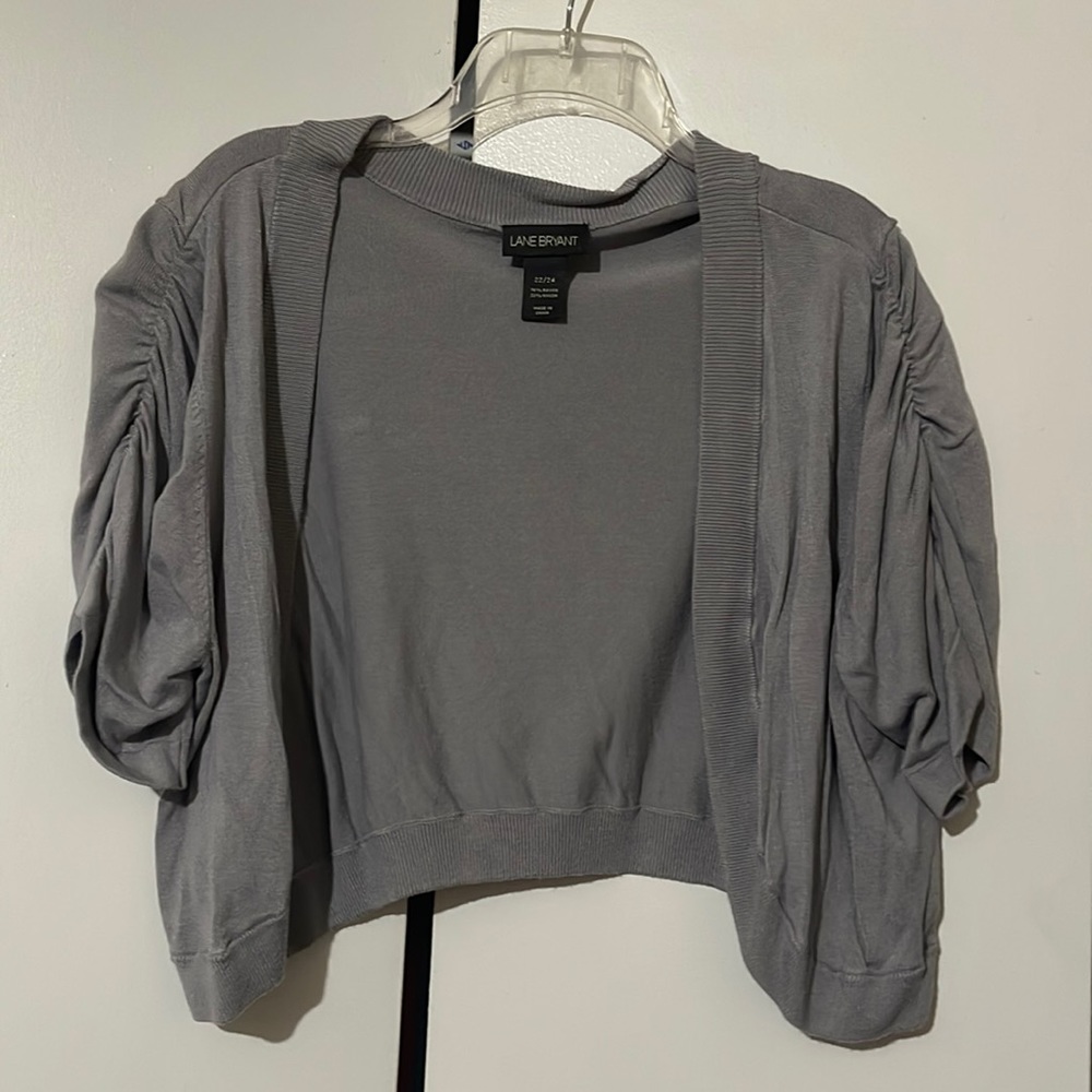 Short cardigan